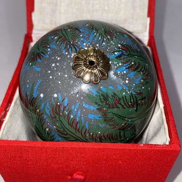 Bill Vee Vintage Hand Blown Reverse Hand Painted Cardinal Christmas Ornament - Picture 7 of 12